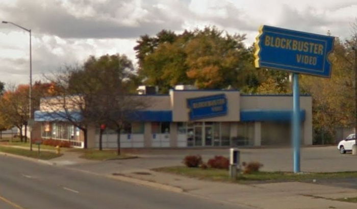 Blockbuster Video - Pontiac - 63 Walton Blvd (newer photo)